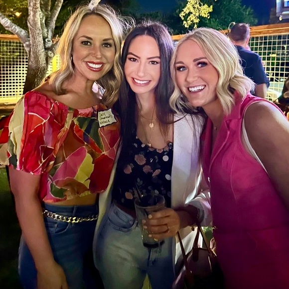 Meet your Posher, Lindsey Lichty - Picture 14 of 14